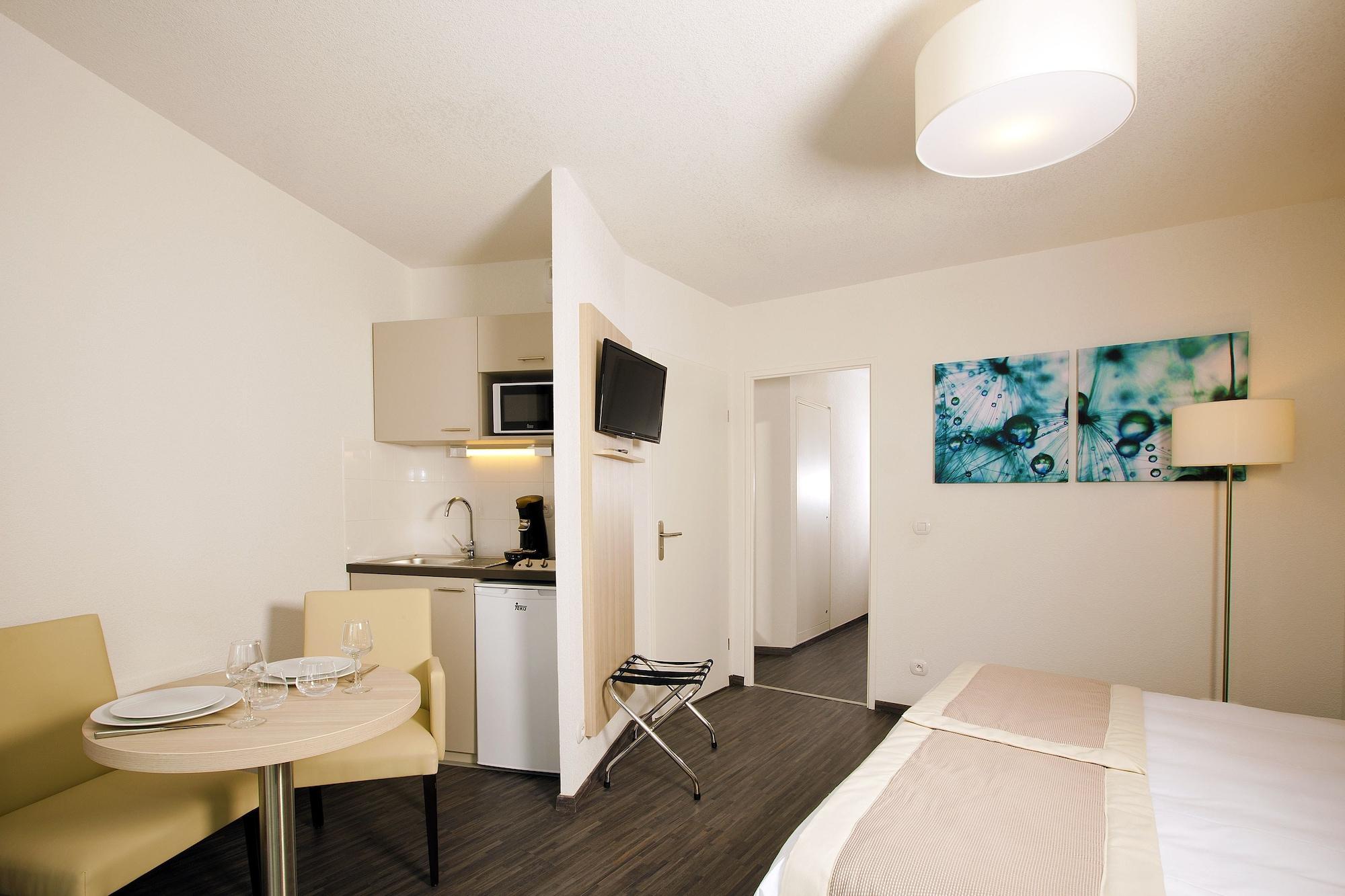 Residhome Neuilly Bords De Marne Exteriér fotografie