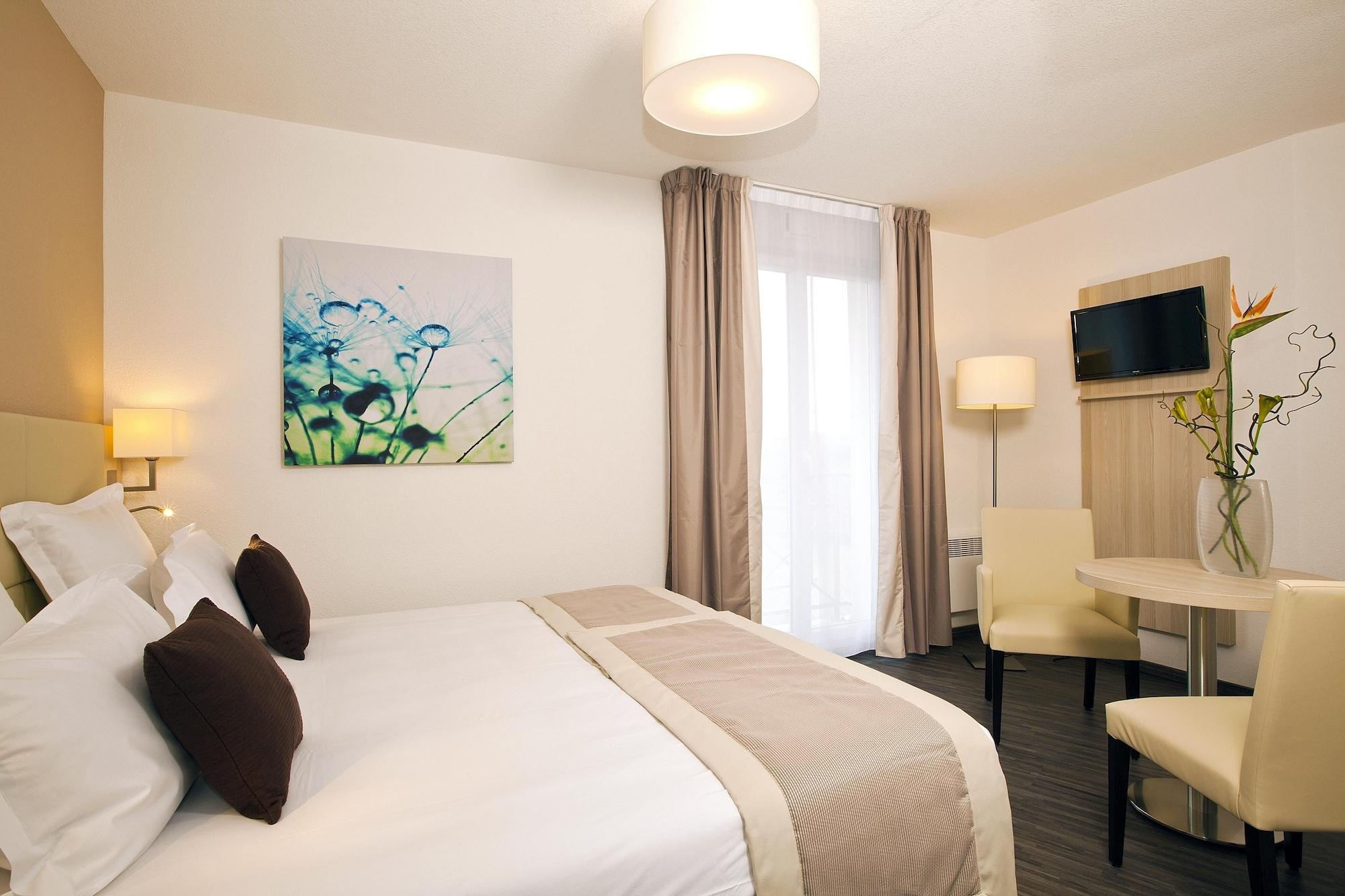Residhome Neuilly Bords De Marne Exteriér fotografie